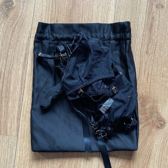 Bordelle Luxury Lingerie Set - Art Deco Mesh Wrap Bra, Bondage Belle Peep Briefs - Picture 9 of 9